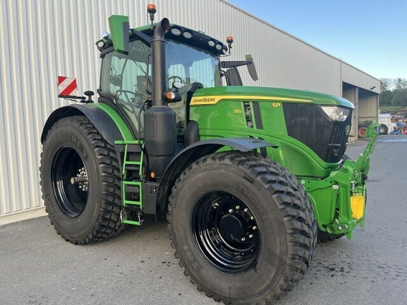 Traktor типа John Deere TRACTEUR JOHN DERRE 6R250, Gebrauchtmaschine в Feurs (Фотография 2)