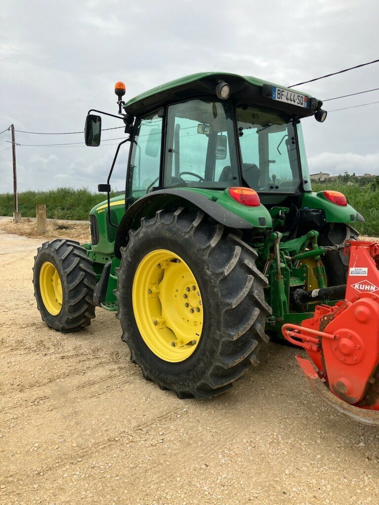 Traktor du type John Deere TRACTEUR, Gebrauchtmaschine en SAINT ANDIOL (Photo 4)