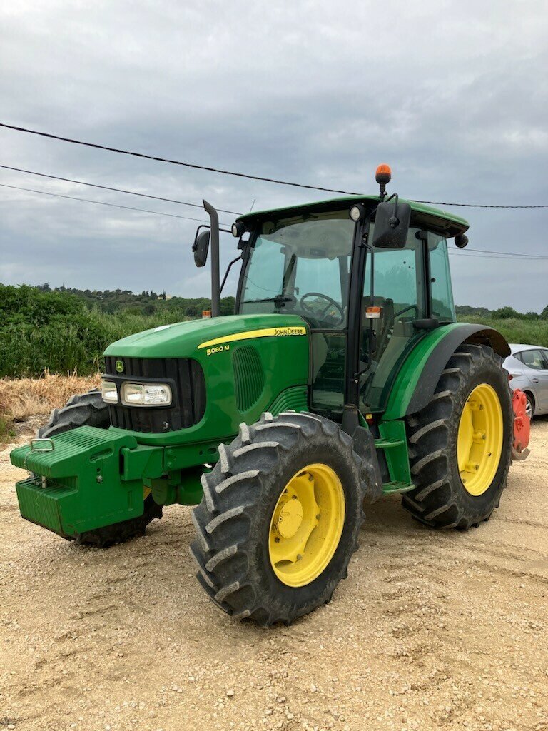 Traktor du type John Deere TRACTEUR, Gebrauchtmaschine en SAINT ANDIOL (Photo 1)