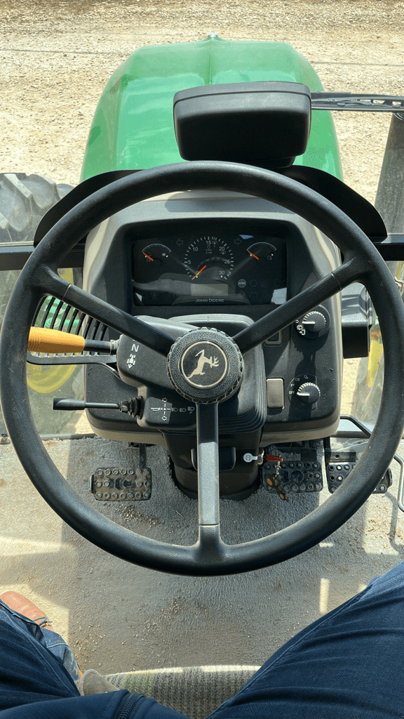 Traktor du type John Deere TRACTEUR, Gebrauchtmaschine en SAINT ANDIOL (Photo 11)