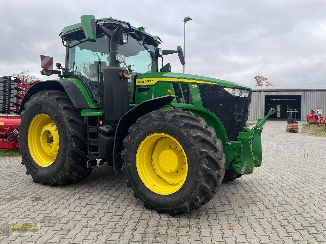 Traktor of the type John Deere TRAKTOR 7R310, Neumaschine in Neustadt Dosse (Picture 5)