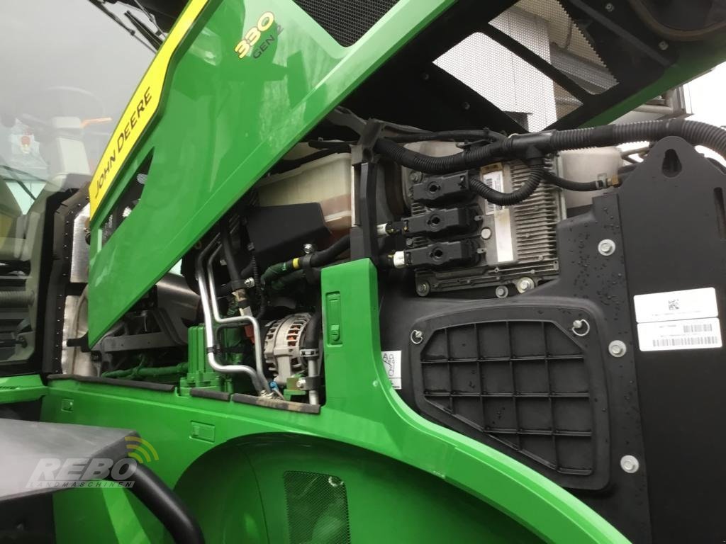 Traktor del tipo John Deere TRAKTOR 7R330, Gebrauchtmaschine In Albersdorf (Immagine 29)