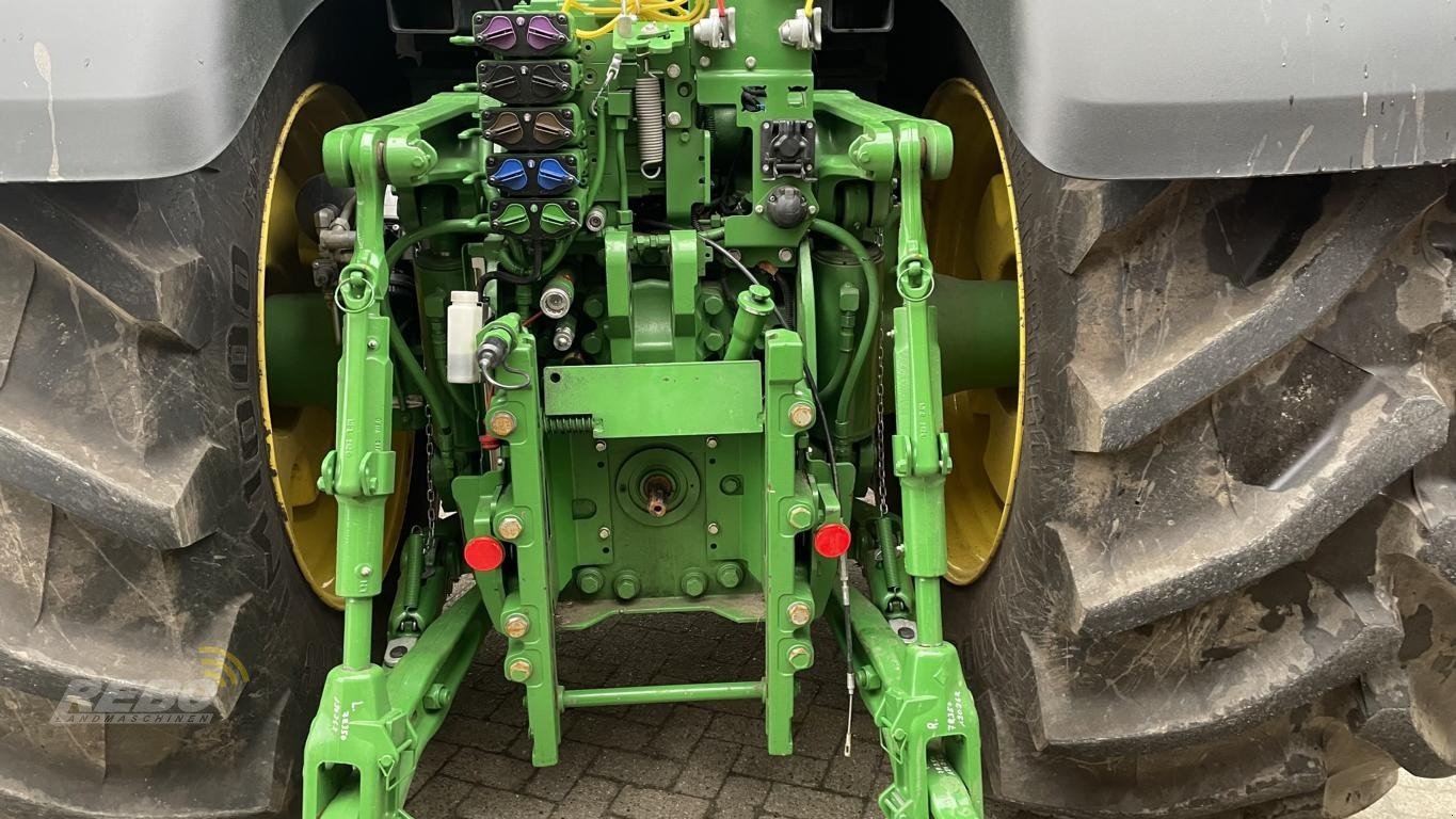 Traktor van het type John Deere TRAKTOR 7R350, Neumaschine in Visbek/Rechterfeld (Foto 28)