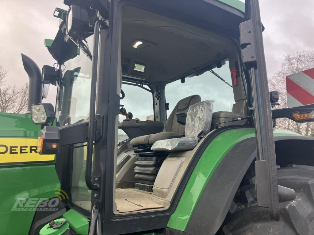 Traktor of the type John Deere TRAKTOR 8R 340, Gebrauchtmaschine in Sörup (Picture 12)