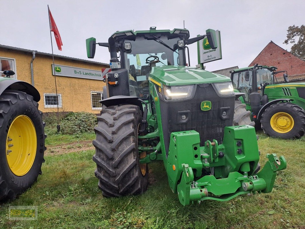 Traktor Türe ait John Deere TRAKTOR 8R370, Neumaschine içinde Osterburg (resim 4)