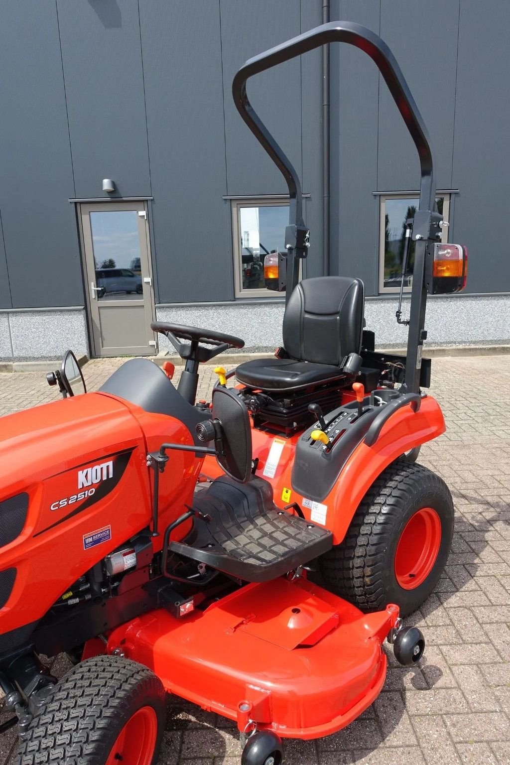 Traktor a típus Kioti CS2510 4wd HST / 0001 Draaiuren / Middenondermaaidek, Gebrauchtmaschine ekkor: Swifterband (Kép 10)