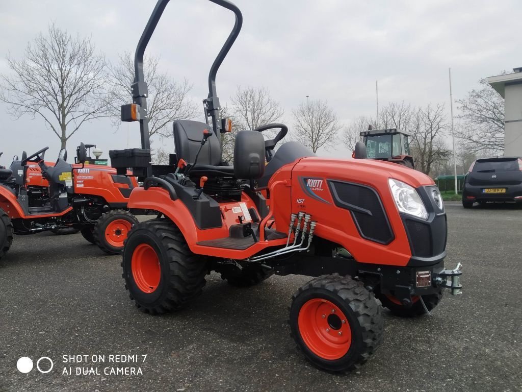 Traktor of the type Kioti CS2520 HST, Neumaschine in Mijdrecht (Picture 1)