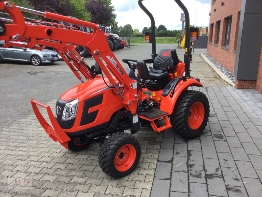 Traktor of the type Kioti CX 2510 H, Neumaschine in Lippetal / Herzfeld (Picture 3)