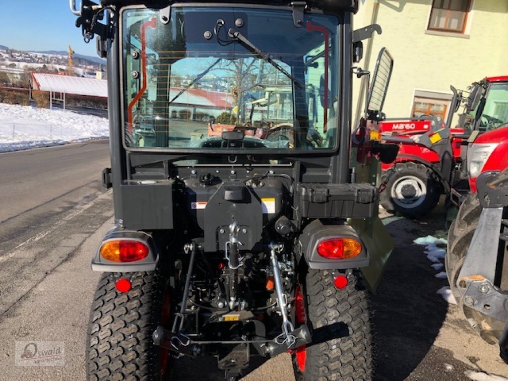 Traktor tip Kioti CX 2510, Neumaschine in Regen (Poză 2)