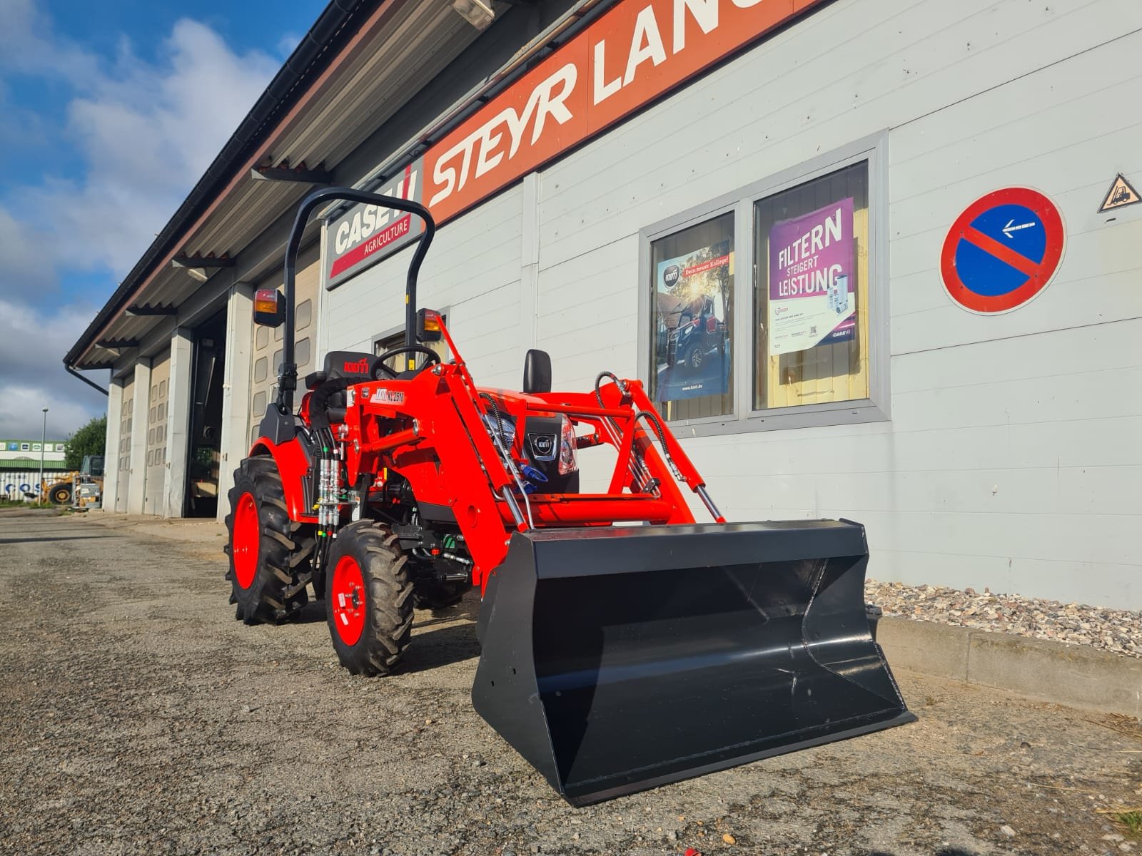 Traktor van het type Kioti CX2510H, Gebrauchtmaschine in Klempau (Foto 3)