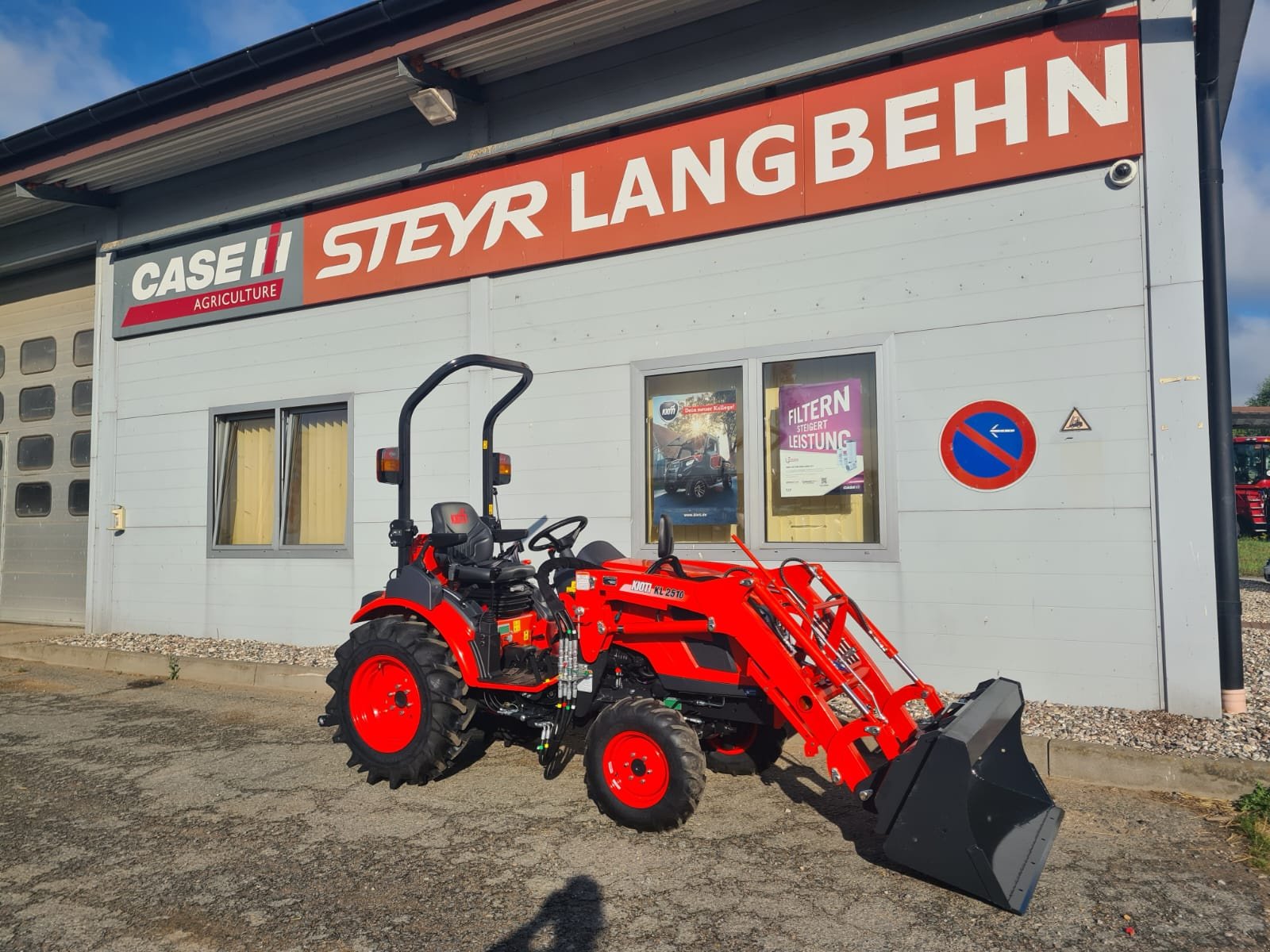 Traktor of the type Kioti CX2510H, Gebrauchtmaschine in Klempau (Picture 4)