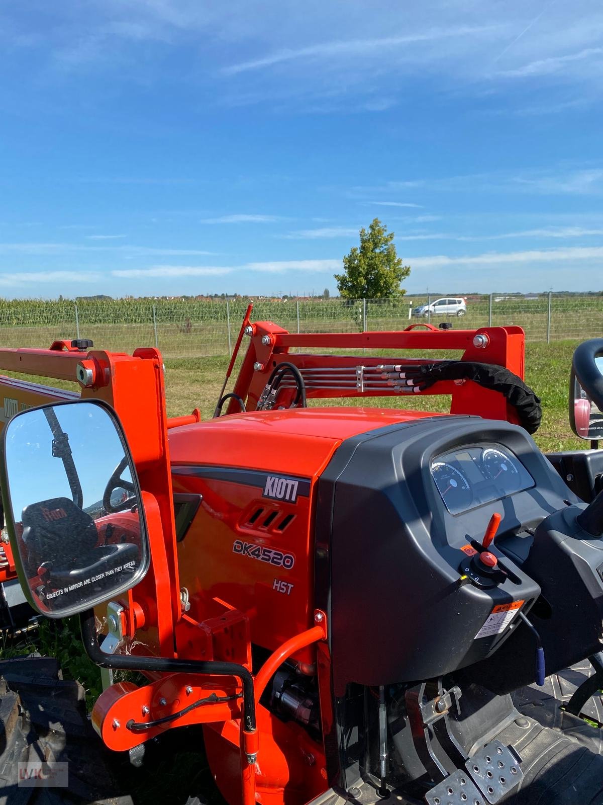 Traktor des Typs Kioti DK4520H, Neumaschine in Weißenburg (Bild 4)