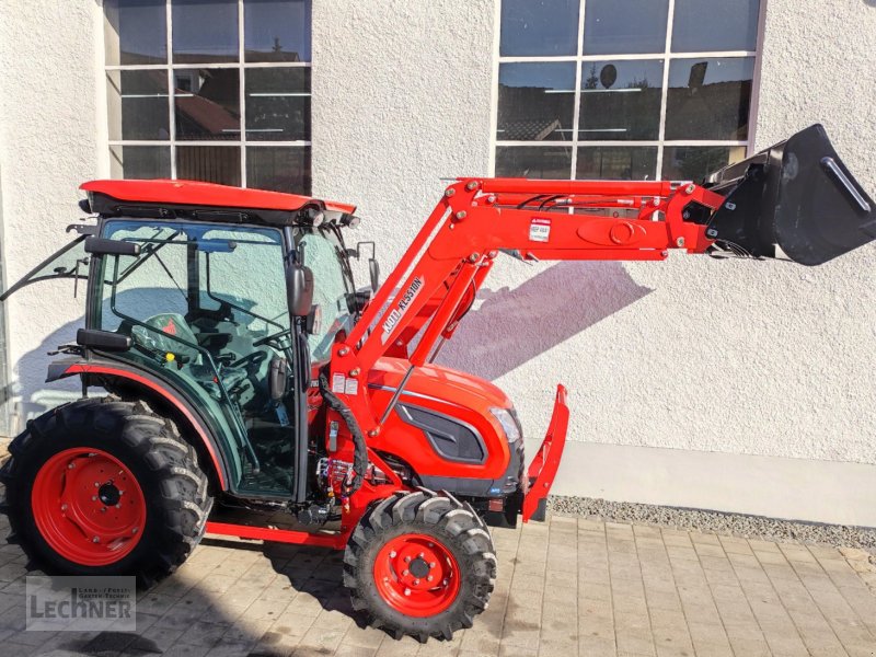 Traktor des Typs Kioti DK5020C-EU mit Kabine und Frontlader - Vorführschlepper, Neumaschine in Bad Abbach-Dünzling (Bild 1)