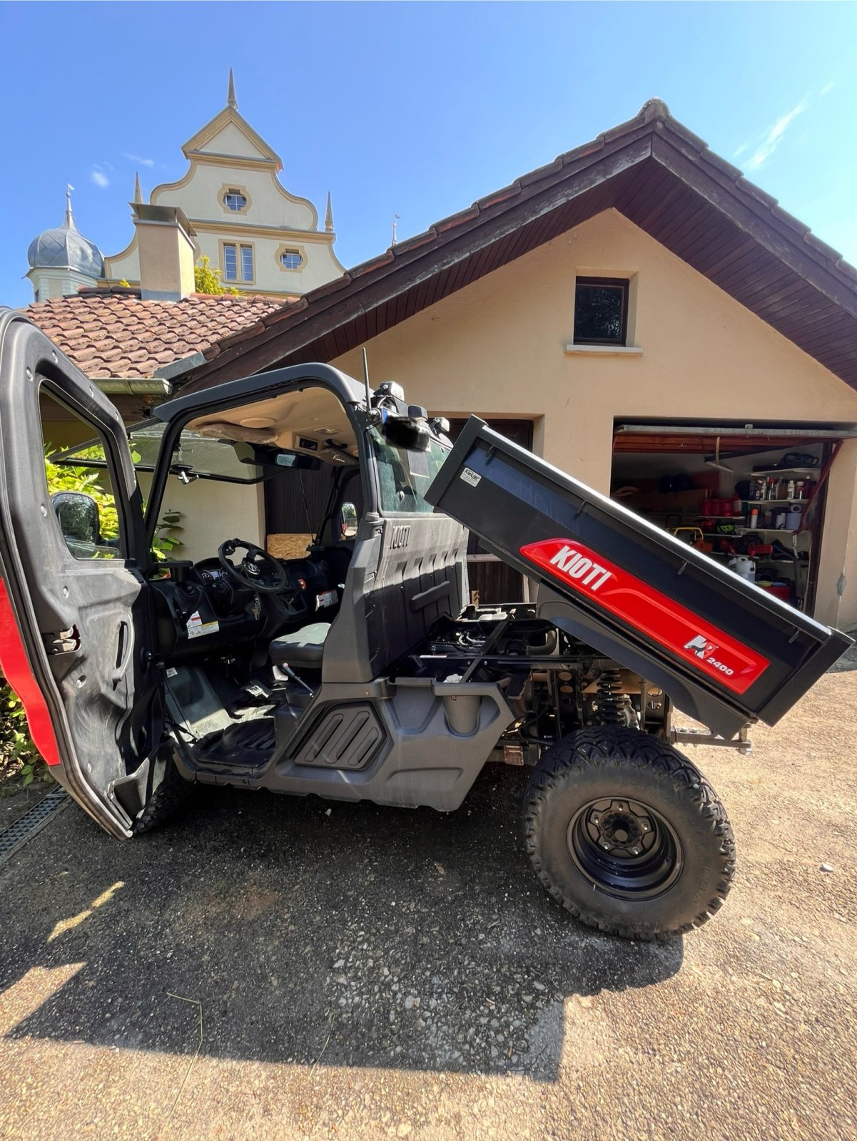 Traktor du type Kioti K 9, Gebrauchtmaschine en Göppingen (Photo 1)