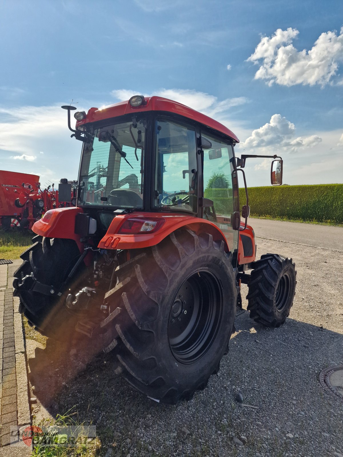 Traktor van het type Kioti RX 7330, Neumaschine in Eberfing (Foto 5)