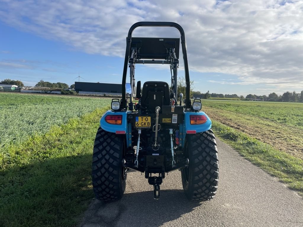 Traktor des Typs Knegt 404 4WD 40 PK compact tractor NIEUW met frontlader, Neumaschine in Neer (Bild 10)