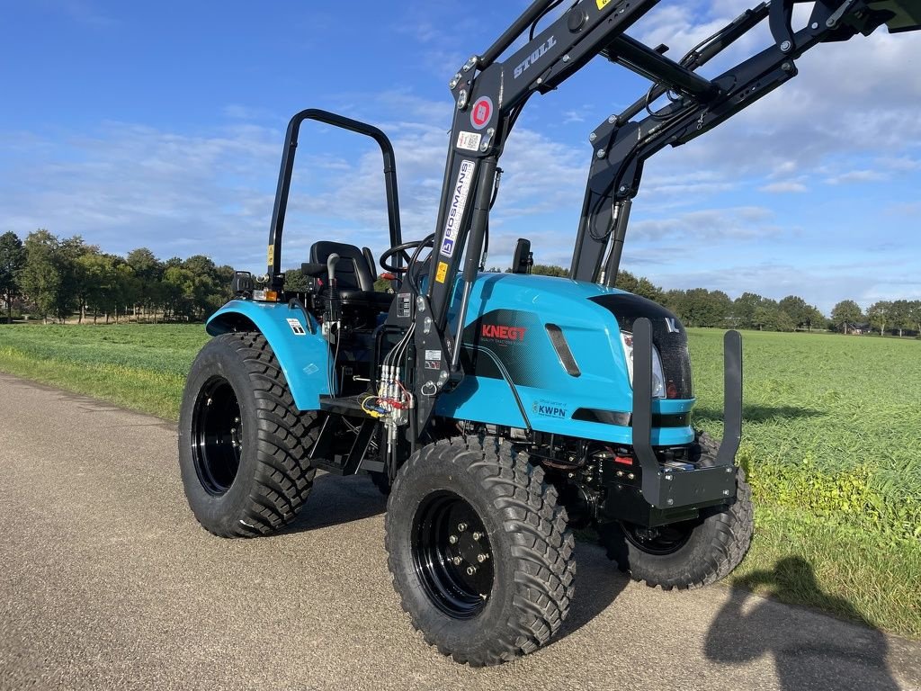 Traktor van het type Knegt 404 4WD 40 PK compact tractor NIEUW met frontlader, Neumaschine in Neer (Foto 5)