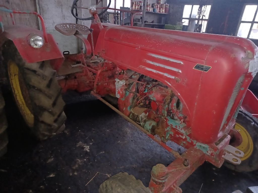 Traktor от тип Kramer KW 160, Gebrauchtmaschine в Hasselt (Снимка 4)