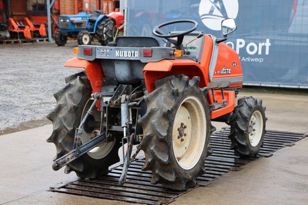 Traktor des Typs Kubota A-17, Gebrauchtmaschine in Antwerpen (Bild 7)