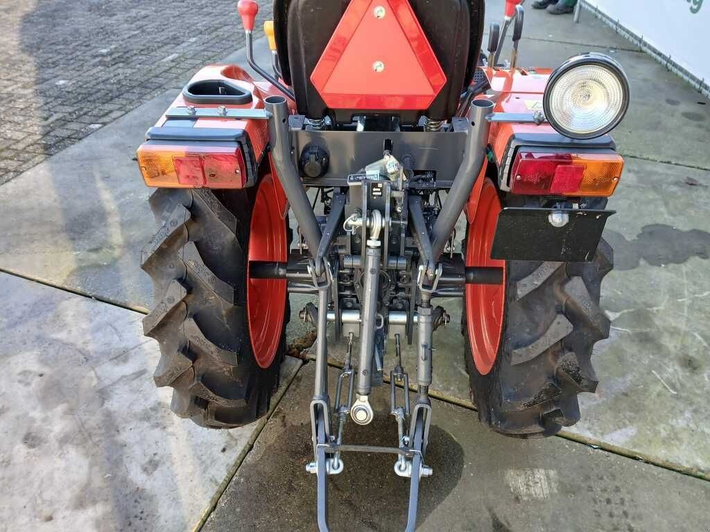 Traktor des Typs Kubota A 211N, Neumaschine in Klundert (Bild 8)