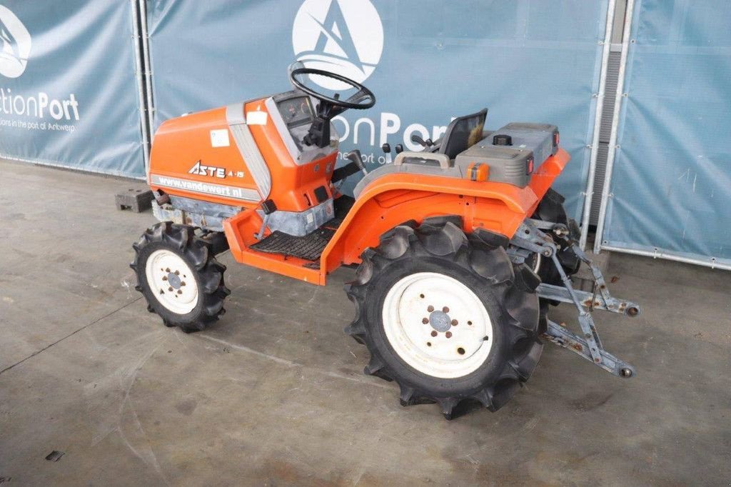 Traktor типа Kubota Aste A-15, Gebrauchtmaschine в Antwerpen (Фотография 3)