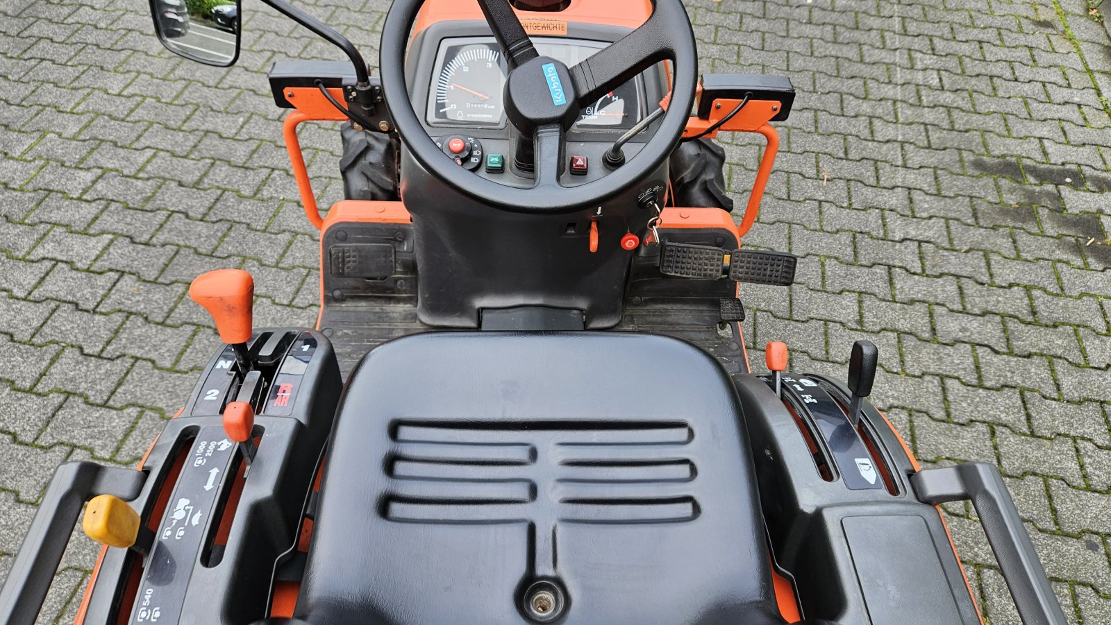 Traktor typu Kubota B 1410, Gebrauchtmaschine w Olpe (Zdjęcie 10)