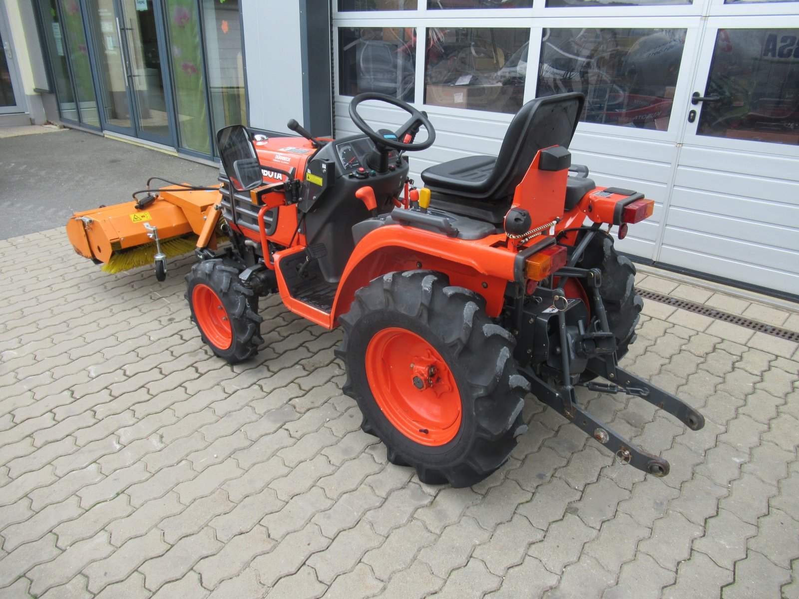 Traktor от тип Kubota B 1410, Gebrauchtmaschine в Waischenfeld (Снимка 5)