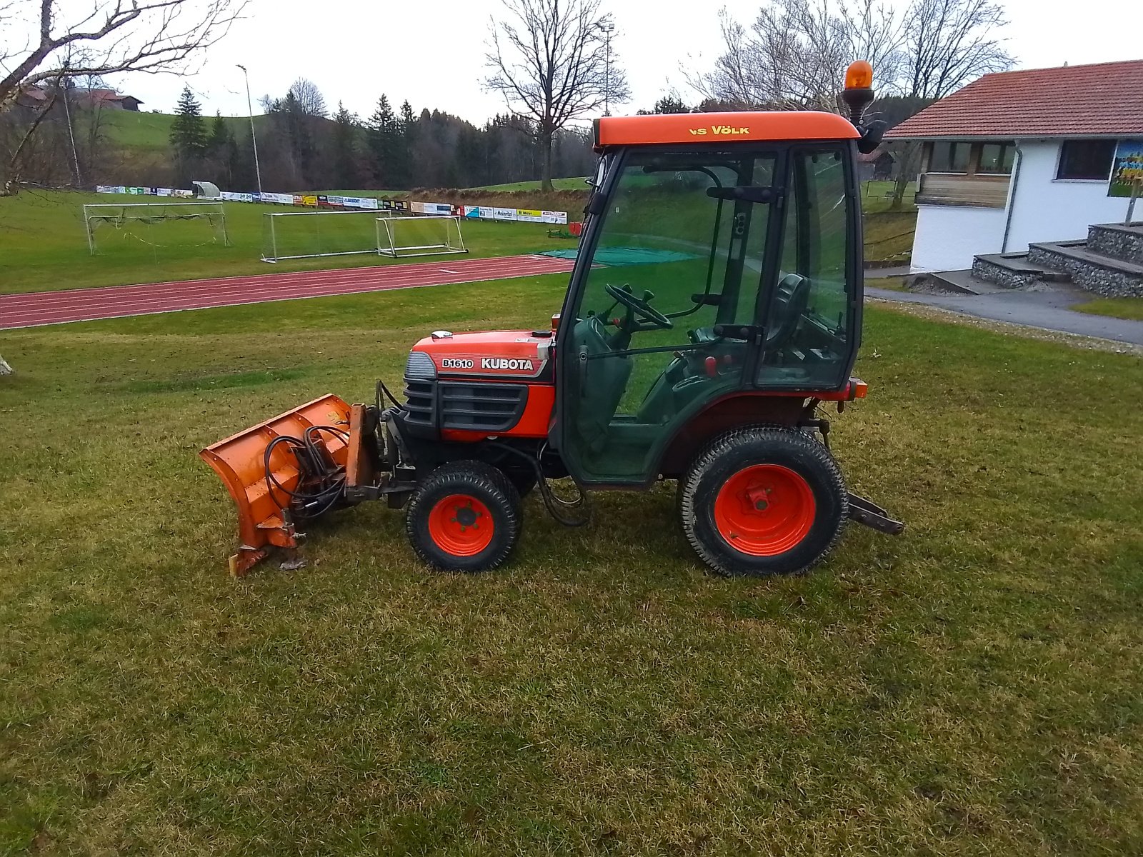 Traktor типа Kubota B 1610, Gebrauchtmaschine в Unterammergau (Фотография 3)