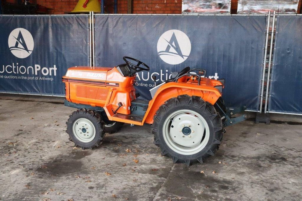 Traktor Türe ait Kubota B1-16, Gebrauchtmaschine içinde Antwerpen (resim 3)