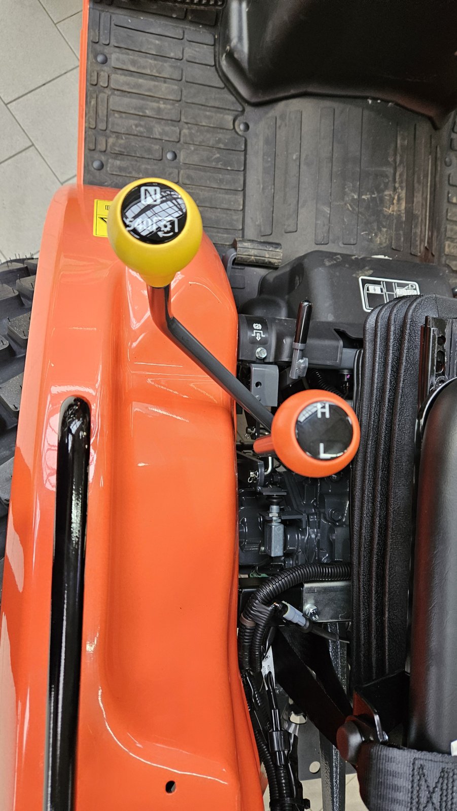 Traktor van het type Kubota B1-161 Allrad, Neumaschine in Olpe (Foto 5)