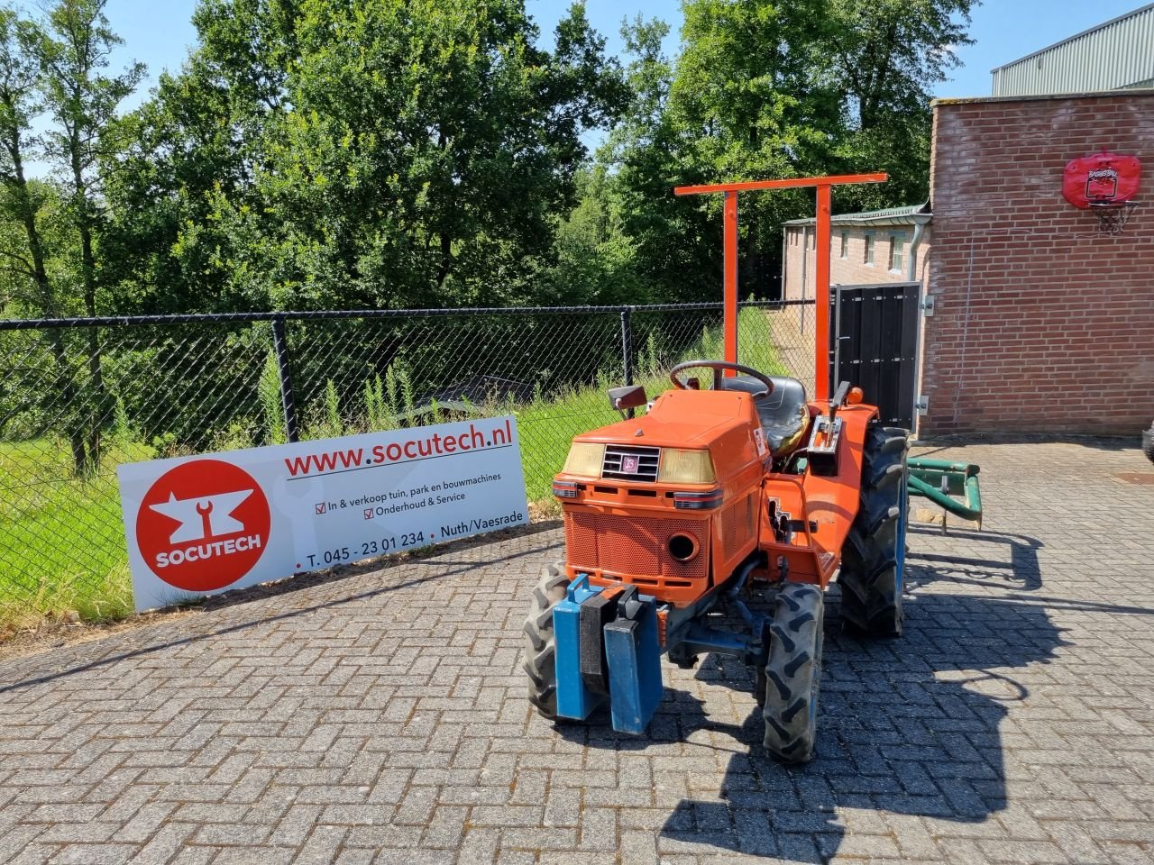 Traktor des Typs Kubota B1-17D, Gebrauchtmaschine in Nuth (Bild 4)