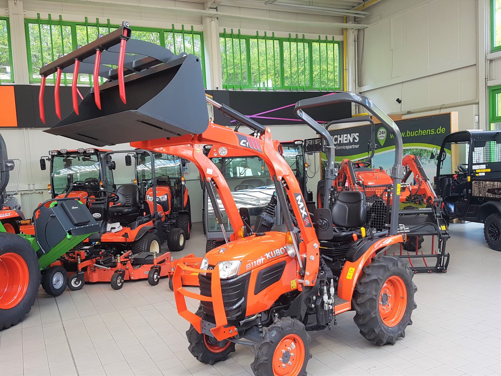 Traktor of the type Kubota B1-181 Allrad  Aktion, Neumaschine in Olpe (Picture 3)