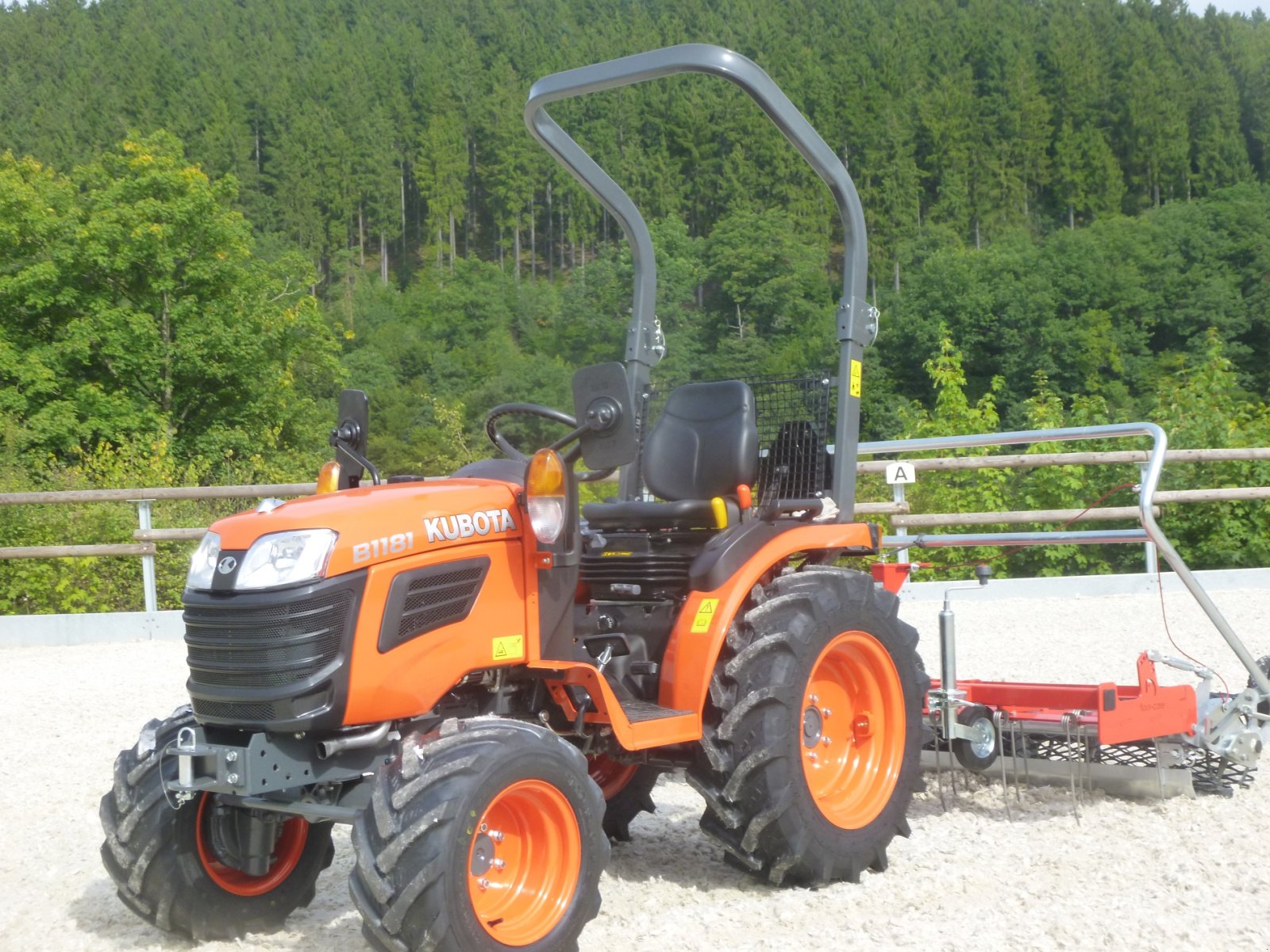 Traktor za tip Kubota B1-181 Allrad, Neumaschine u Olpe (Slika 2)