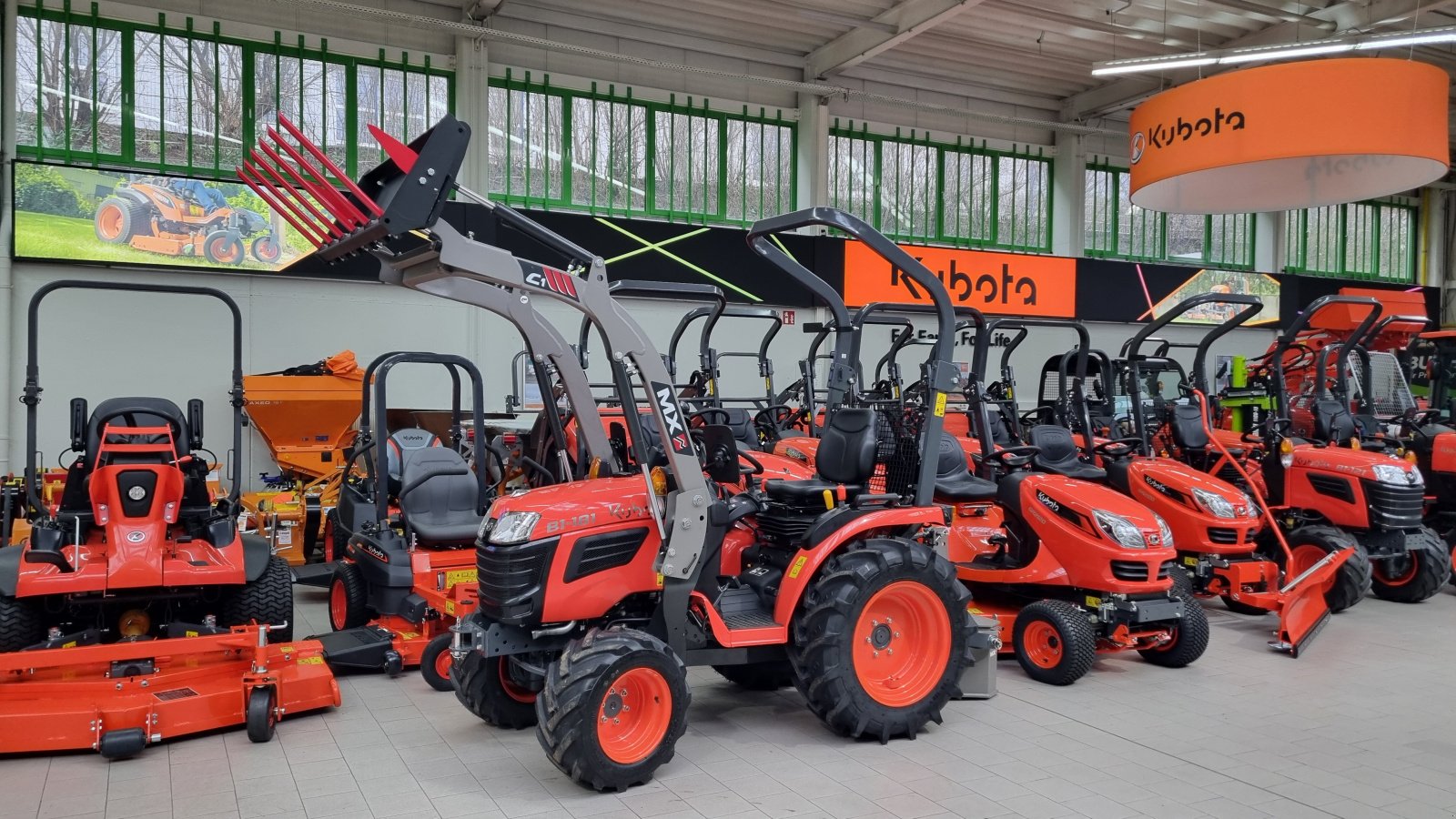 Traktor of the type Kubota B1-181 Frontlader, Neumaschine in Olpe (Picture 1)