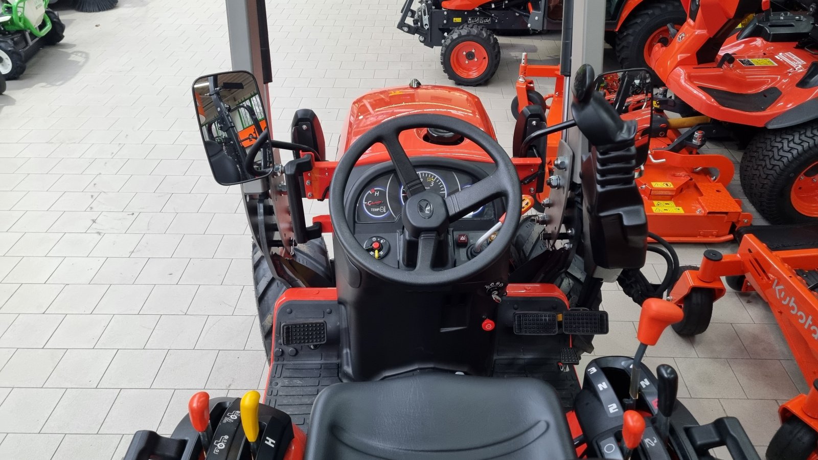 Traktor del tipo Kubota B1-181 Frontlader, Neumaschine In Olpe (Immagine 16)