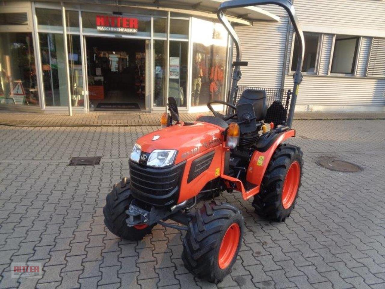 Traktor del tipo Kubota B1 181, Neumaschine en Zell a. H. (Imagen 1)