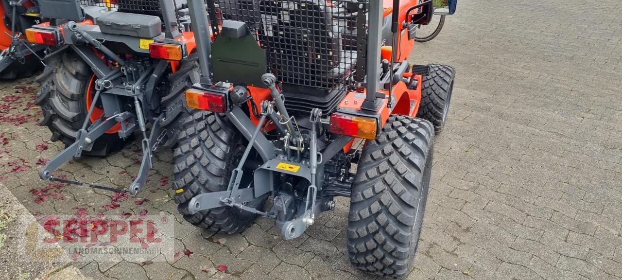 Traktor van het type Kubota B1-241, Neumaschine in Groß-Umstadt (Foto 4)