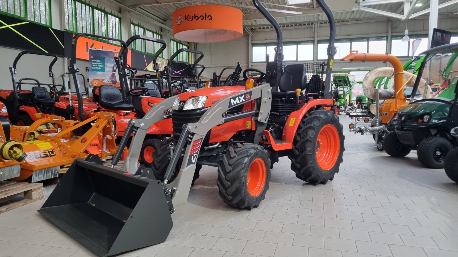 Traktor del tipo Kubota B1161 incl Frontlader, Neumaschine In Olpe (Immagine 1)