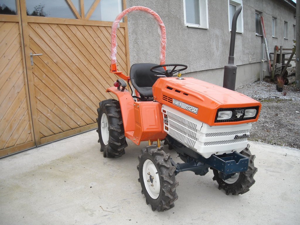 Traktor of the type Kubota B1200, Gebrauchtmaschine in sattledt (Picture 1)