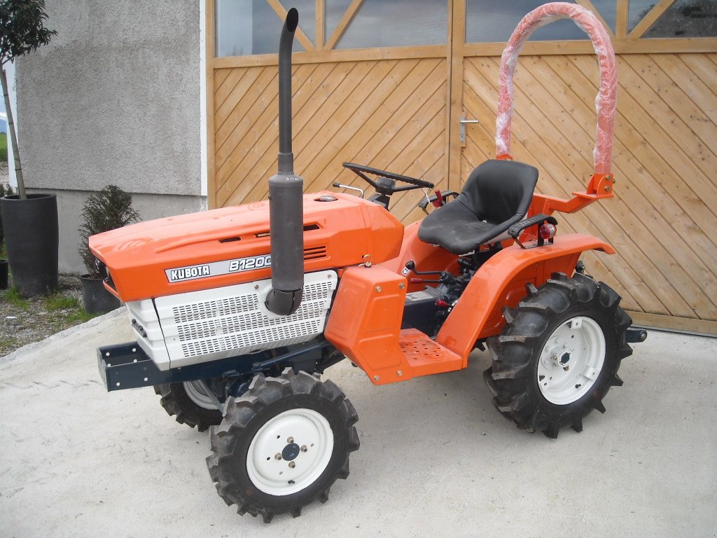 Traktor of the type Kubota B1200, Gebrauchtmaschine in sattledt (Picture 2)