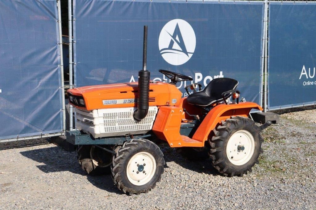 Traktor van het type Kubota B1200DT, Gebrauchtmaschine in Antwerpen (Foto 10)