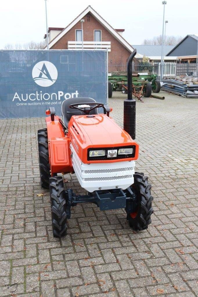 Traktor Türe ait Kubota B1400D, Gebrauchtmaschine içinde Antwerpen (resim 8)