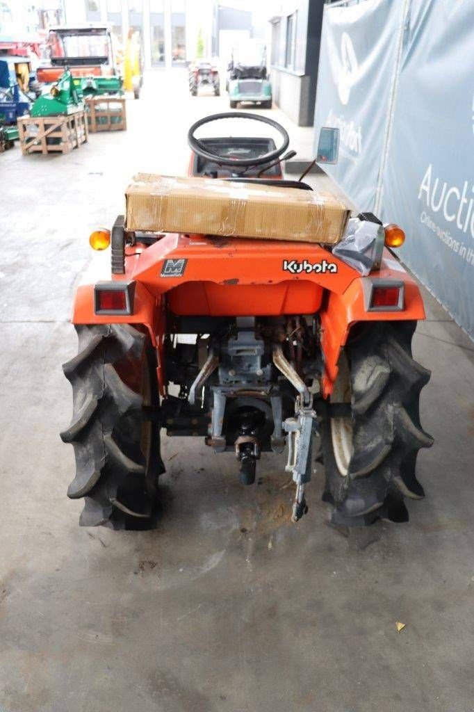 Traktor of the type Kubota B1402DT, Gebrauchtmaschine in Antwerpen (Picture 5)