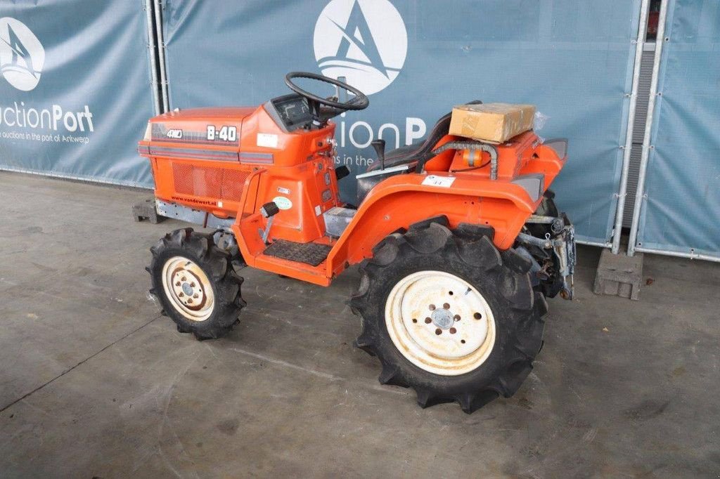 Traktor van het type Kubota B1402DT, Gebrauchtmaschine in Antwerpen (Foto 3)