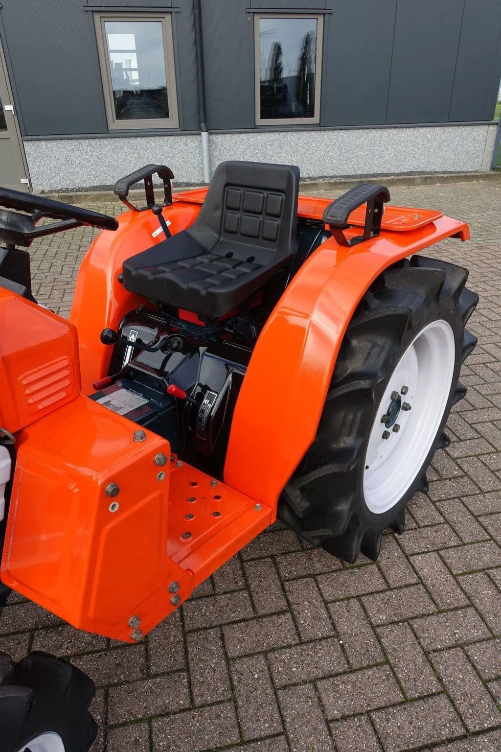 Traktor a típus Kubota B1600 4wd / 161 Draaiuren / Superkruipversnelling, Gebrauchtmaschine ekkor: Swifterband (Kép 10)