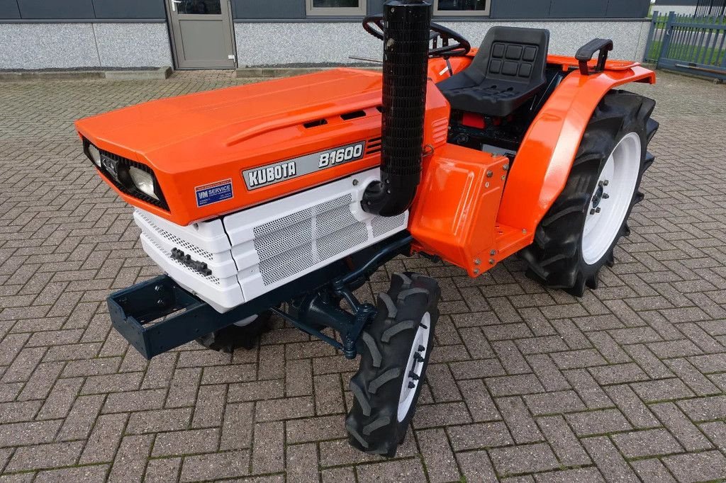 Traktor des Typs Kubota B1600 4wd / 161 Draaiuren / Superkruipversnelling, Gebrauchtmaschine in Swifterband (Bild 4)