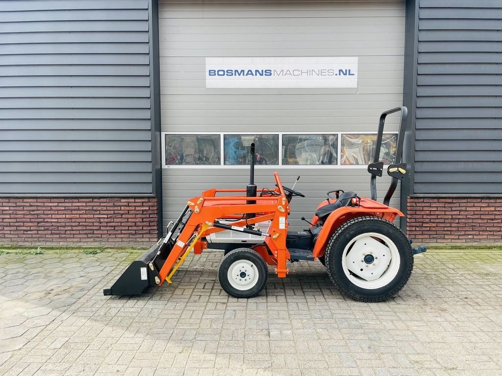 Traktor typu Kubota B1600 4WD 20 PK minitractor + frontlader / gazonbanden, Gebrauchtmaschine w Neer (Zdjęcie 10)