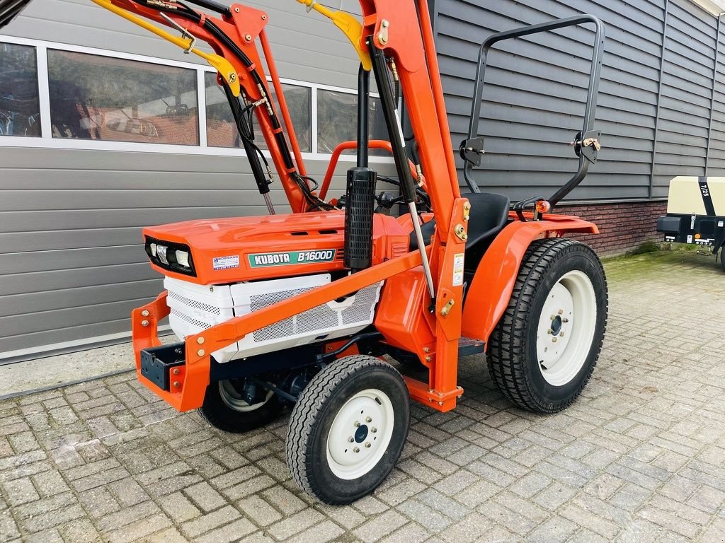 Traktor типа Kubota B1600 4WD 20 PK minitractor + frontlader / gazonbanden, Gebrauchtmaschine в Neer (Фотография 3)