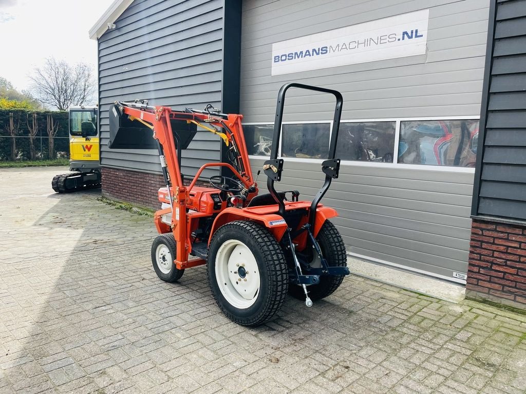 Traktor typu Kubota B1600 4WD 20 PK minitractor + frontlader / gazonbanden, Gebrauchtmaschine w Neer (Zdjęcie 8)