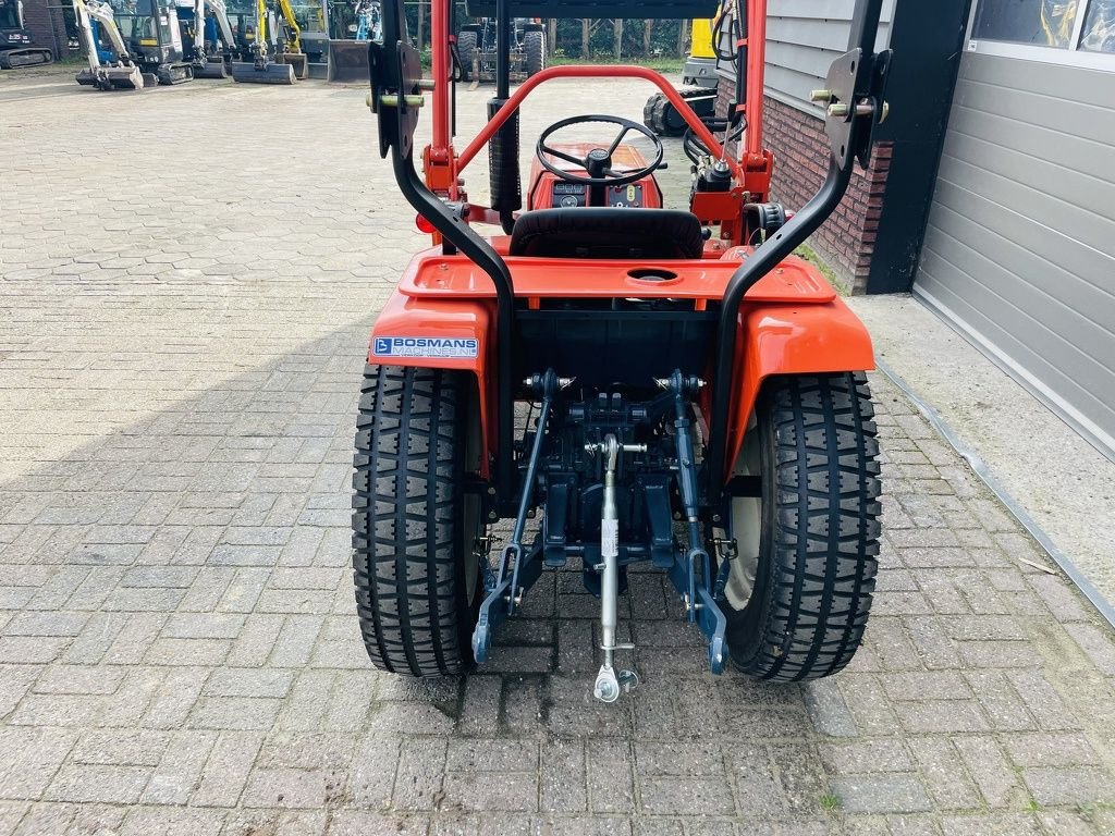 Traktor du type Kubota B1600 4WD 20 PK minitractor + frontlader / gazonbanden, Gebrauchtmaschine en Neer (Photo 9)